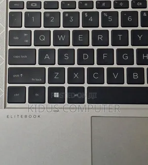 New Laptop HP EliteBook 830 G8 16GB Intel Core I5 SSD 512GB
