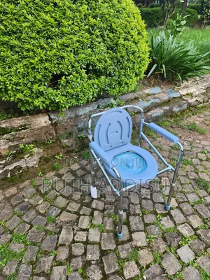 Photo - Commode Chair Toilet With Shower Plates Chair塊錢commode Chair Medical