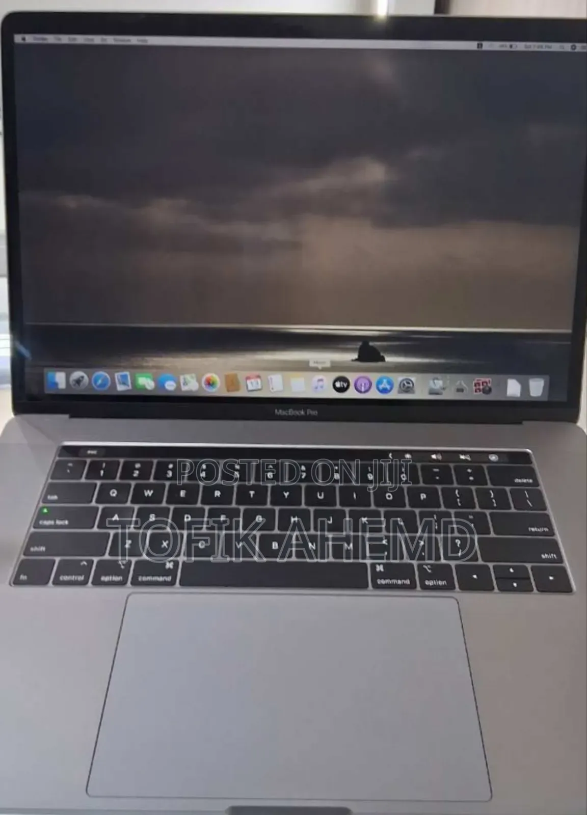 New Laptop Apple MacBook 16GB Intel Core I9 SSD 512GB