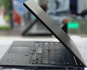 Photo - New Laptop Lenovo ThinkPad T14s G4 16GB Intel Core I7 SSD 512GB