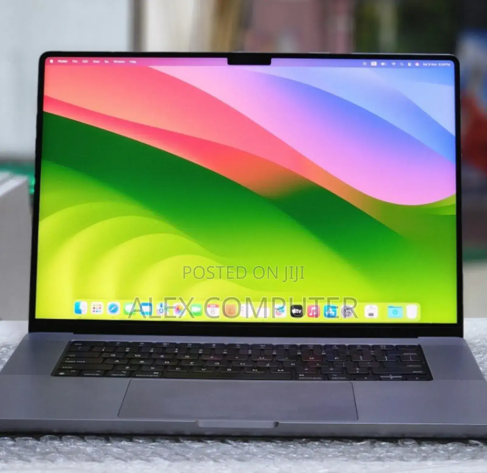 New Laptop Apple MacBook Pro M1 32GB Apple M1 Pro SSD 512GB