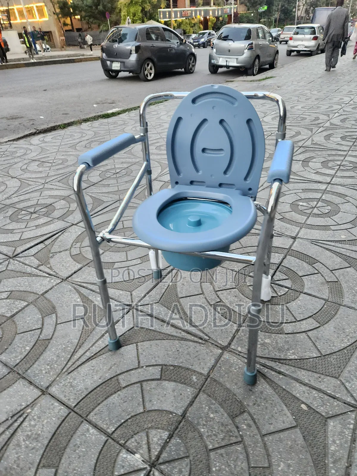Toilet Commode Chair鵝毛commode Chair奢望toilet Chair軍方commode Chair New