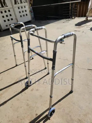 Brand New Walker腱你foldable Walking Aid軍事almunium Walker Walker Quality