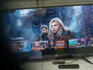 Super Fine 43inch Smart Tv 20 25 Model Double Glass Hi Fi ያለው