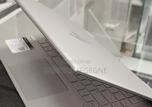 New Laptop HP Envy X360 8GB Intel Core I5 SSD 512GB