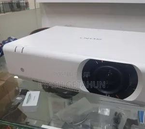 Home Cinema Projector Sony Vpl-ch350 Model