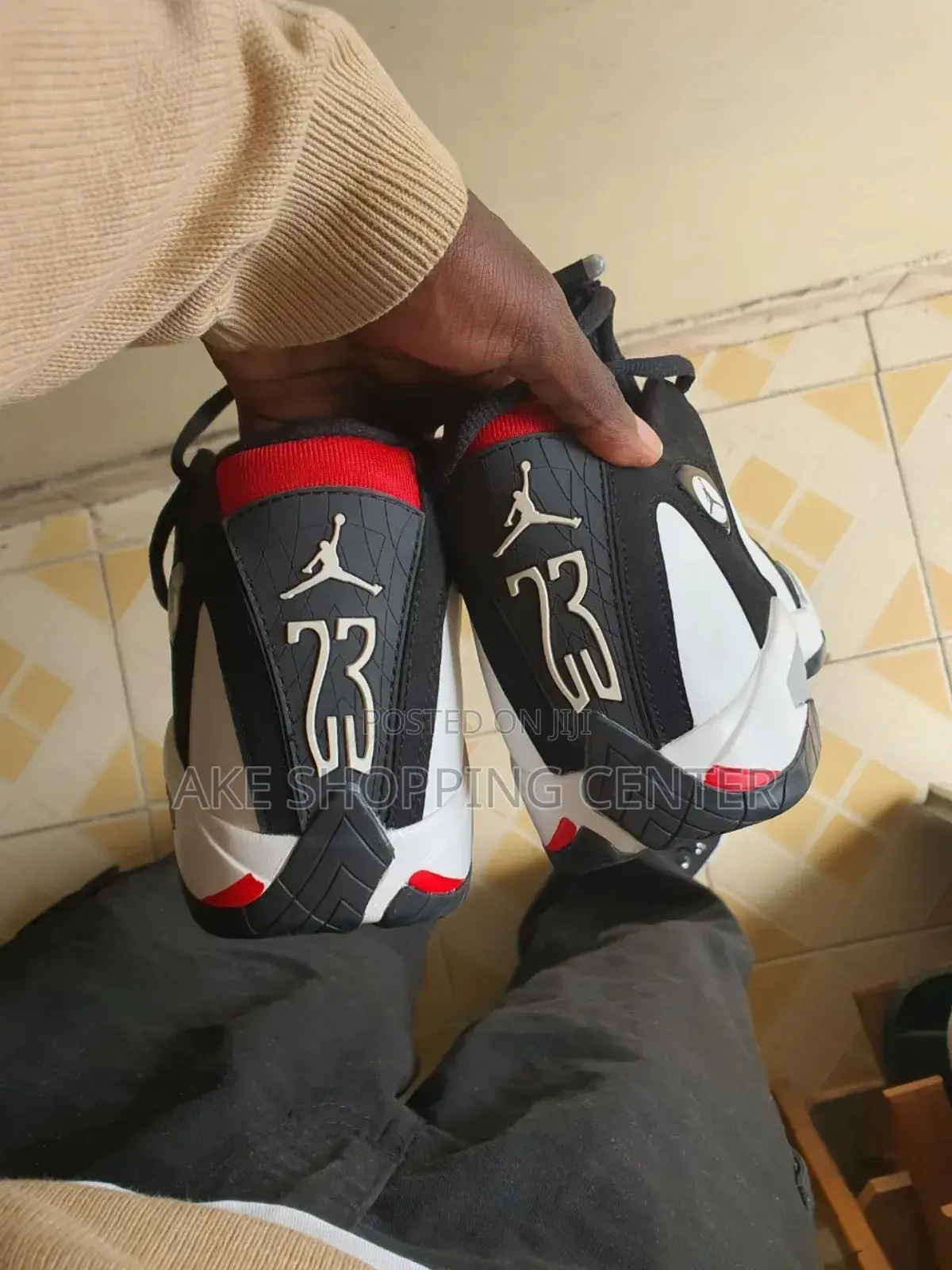 Air Jordan 4 Black and Wihte