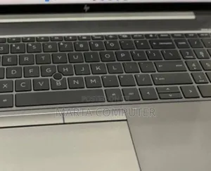 New Laptop HP ZBook Firefly G8 16GB Intel Core I7 SSD 512GB