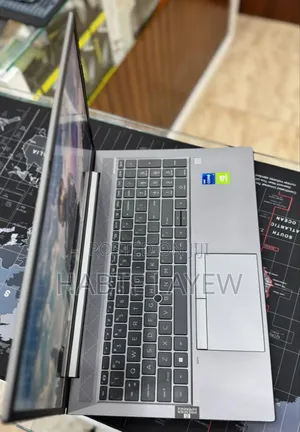 New Laptop HP ZBook Studio G8 16GB Intel Core I7 SSD 512GB