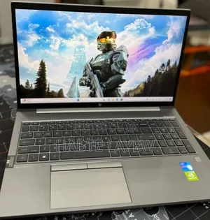 New Laptop HP ZBook Studio G8 16GB Intel Core I7 SSD 512GB