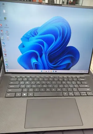 Photo - New Laptop Dell Precision 5570 16GB Intel Core i7 SSD 512GB