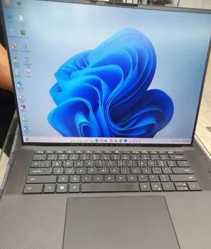 New Laptop Dell Precision 5570 24GB Intel Core I7 SSD 512GB