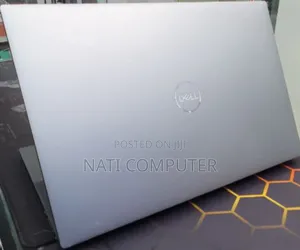 New Laptop Dell Precision 5570 24GB Intel Core I7 SSD 512GB