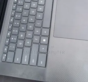 New Laptop Dell Precision 5570 16GB Intel Core I7 SSD 512GB