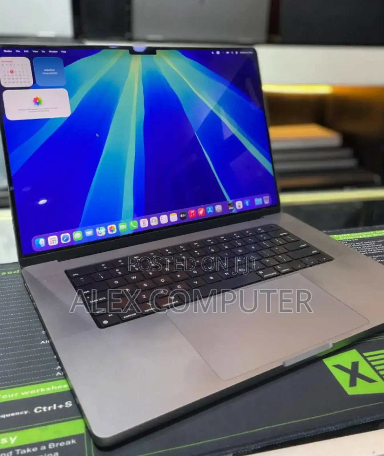 New Laptop Apple MacBook Pro M1 64GB Apple M1 Max SSD 1T