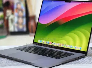 New Laptop Apple MacBook Pro M1 32GB Apple M1 Pro SSD 512GB