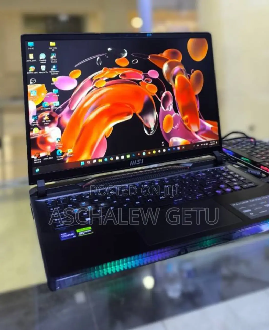 New Laptop MSI Raider GE68HX 13vi-202us 32GB Intel Core I9 SSD 1T