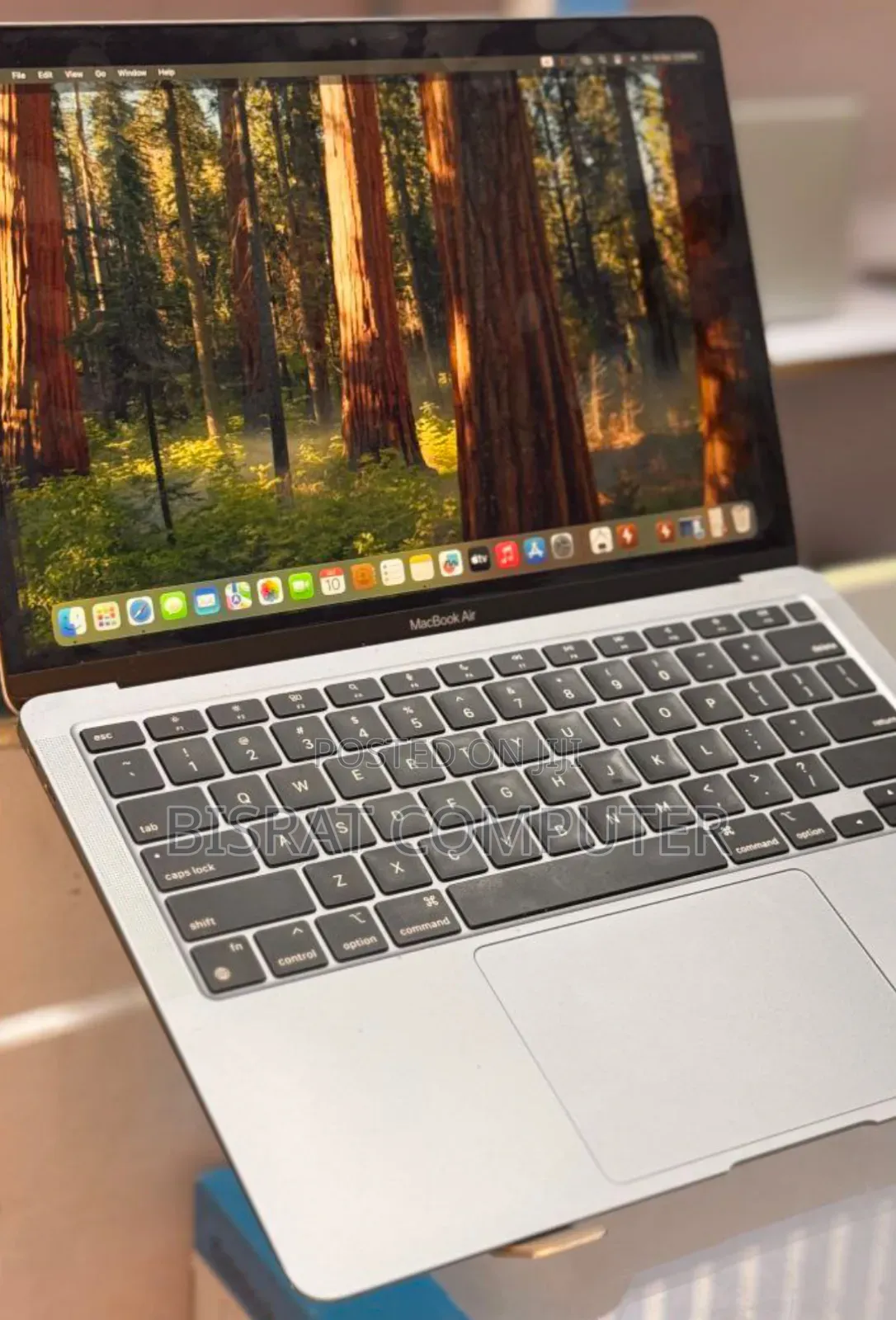 New Laptop Apple MacBook Air 2020 M1 8GB Apple M1 SSD 256GB