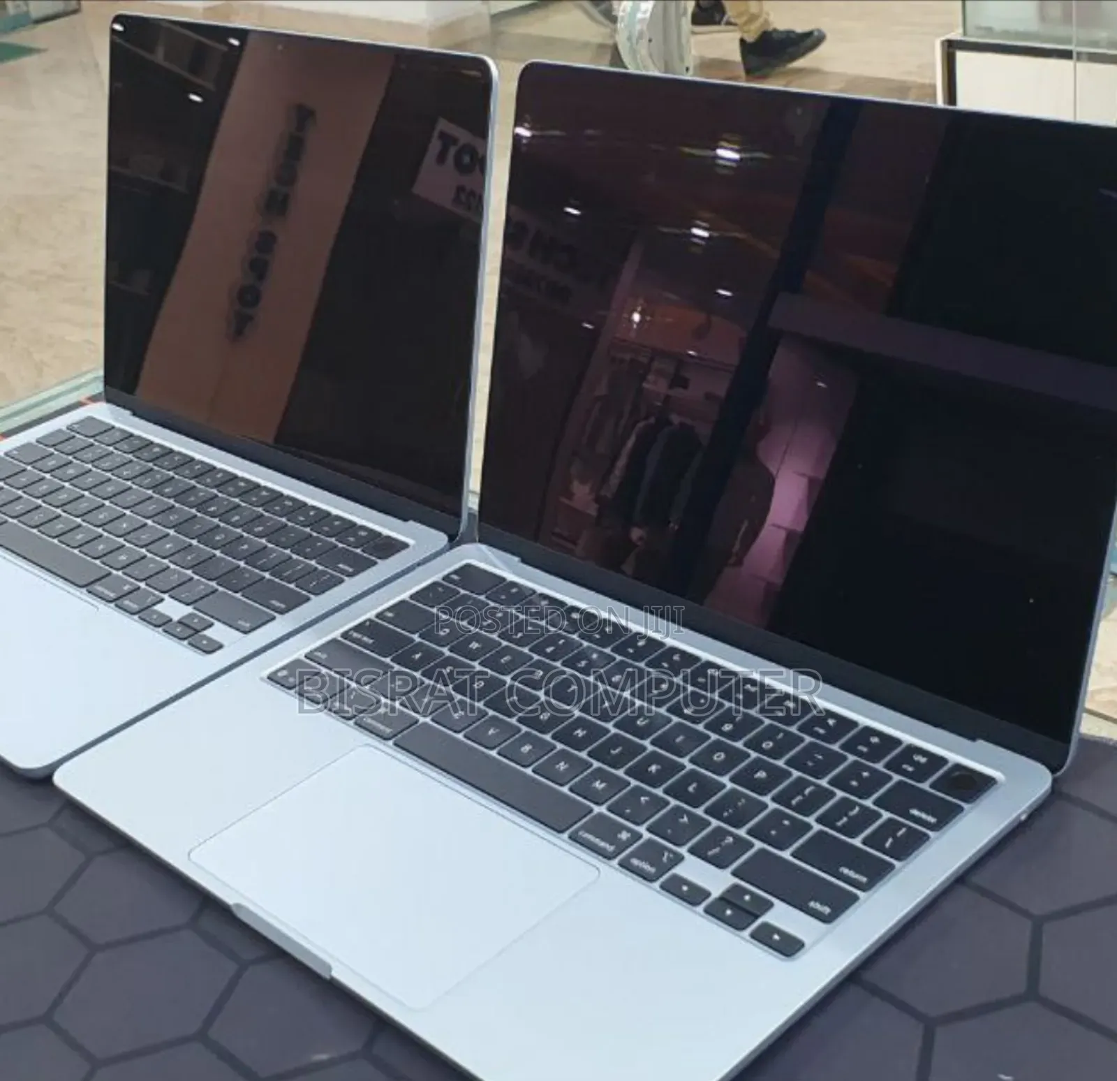 New Laptop Apple MacBook Air 2025 M4 13-Inch 16GB Apple M4 SSD 256GB