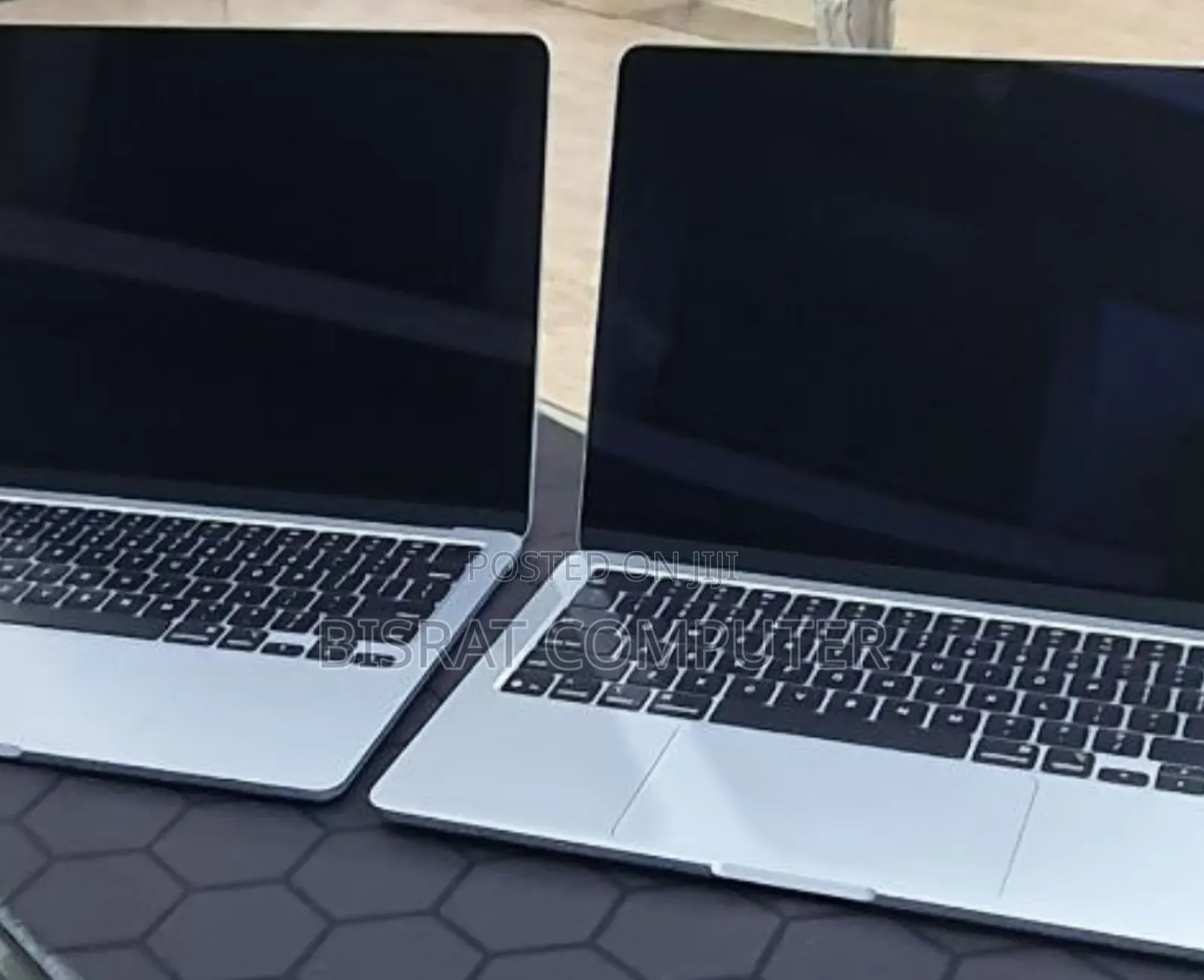 New Laptop Apple MacBook Air 2025 M4 13-Inch 16GB Apple M4 SSD 256GB