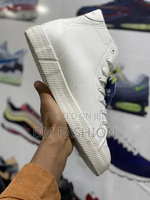 Lacoste Mid White Mens Quality Stylish Trendy Boots