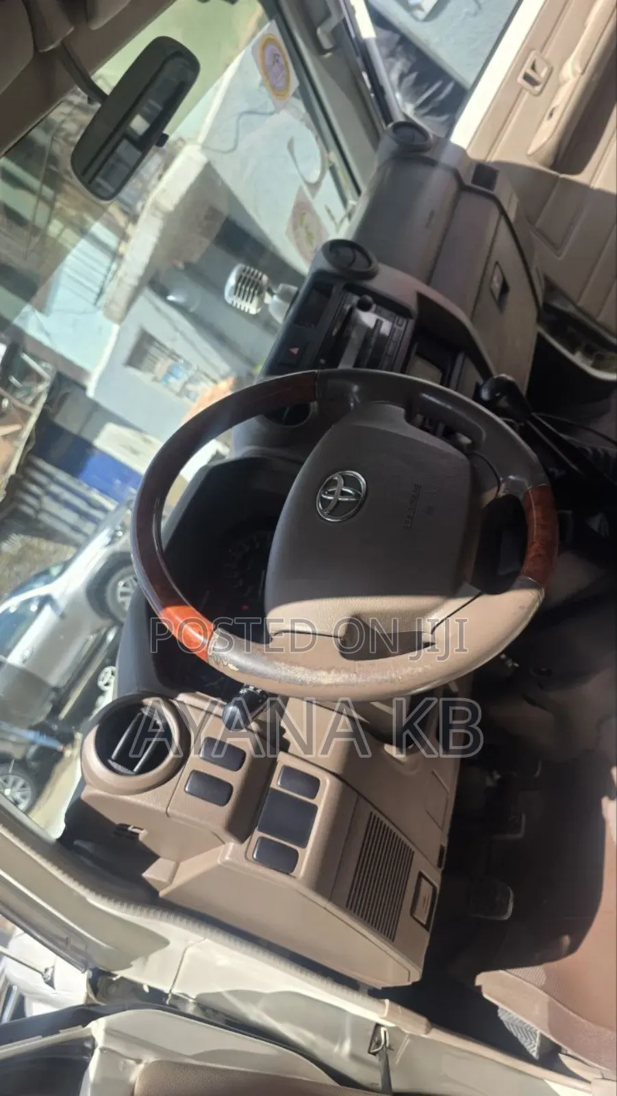 Toyota Land Cruiser 2015 White