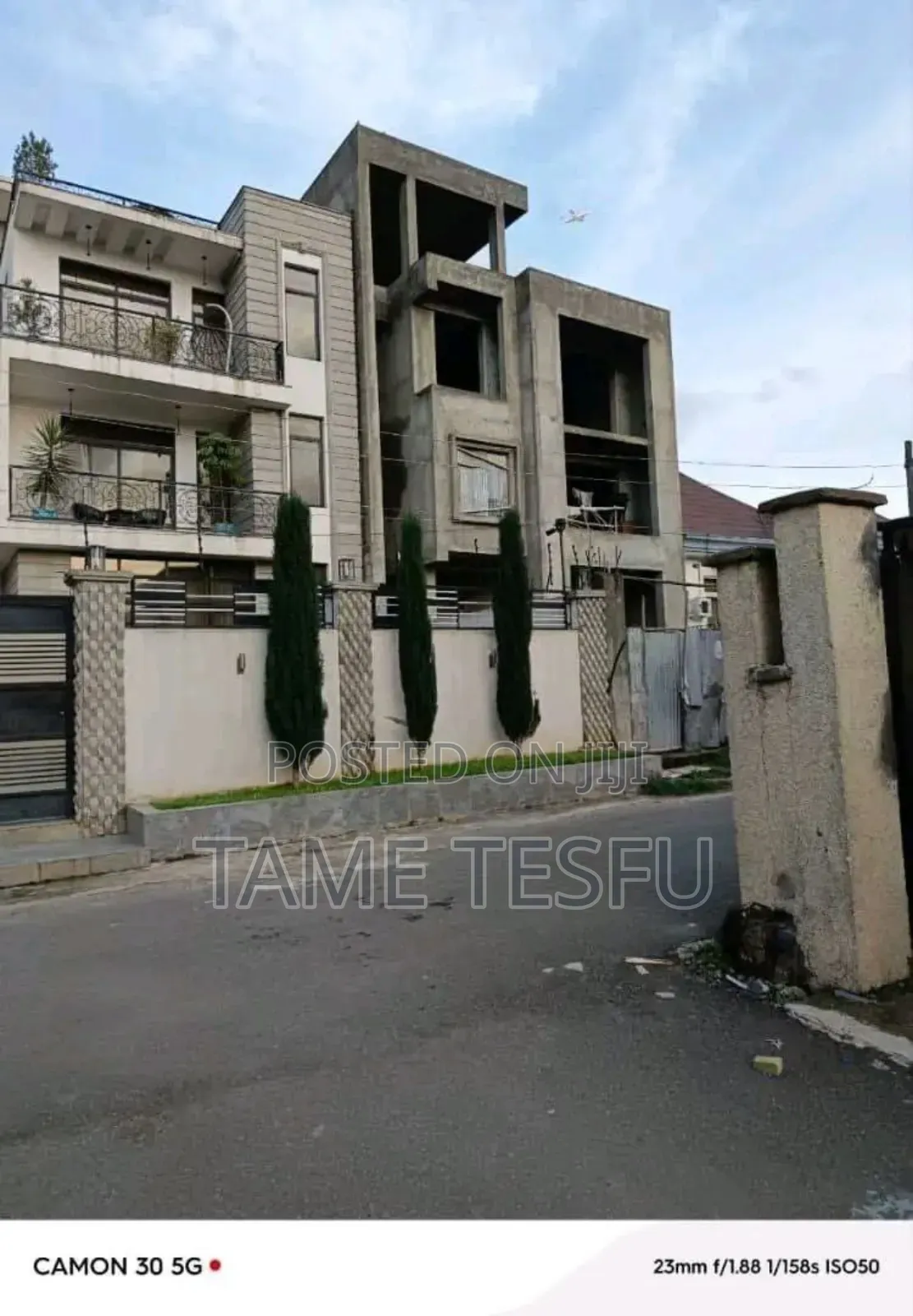5bdrm House in ሀያት ዞን 5, Bole for sale