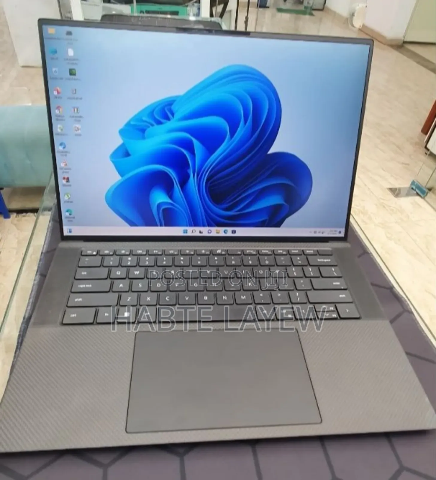 New Laptop Dell Precision 5570 16GB Intel Core I7 SSD 512GB