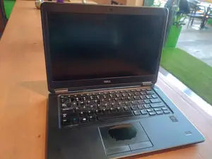 Photo - Dell Laptop