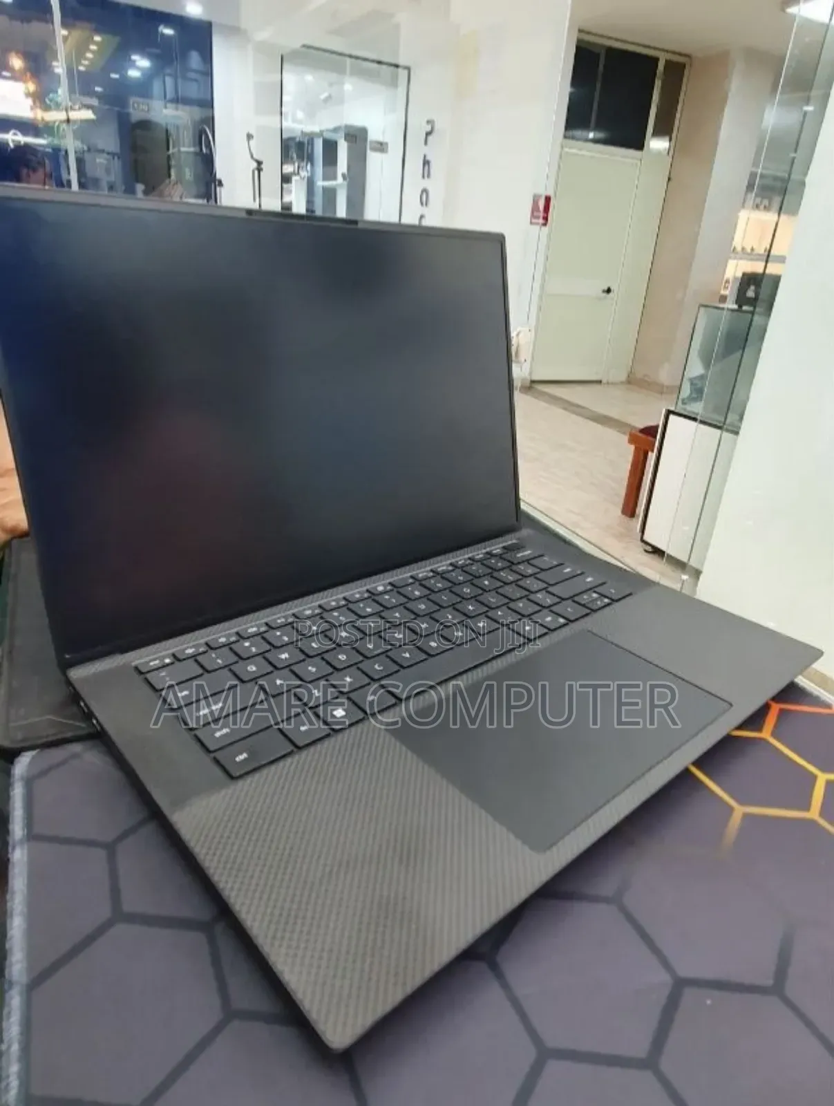 New Laptop Dell Precision 5540 16GB Intel Core I7 SSD 512GB