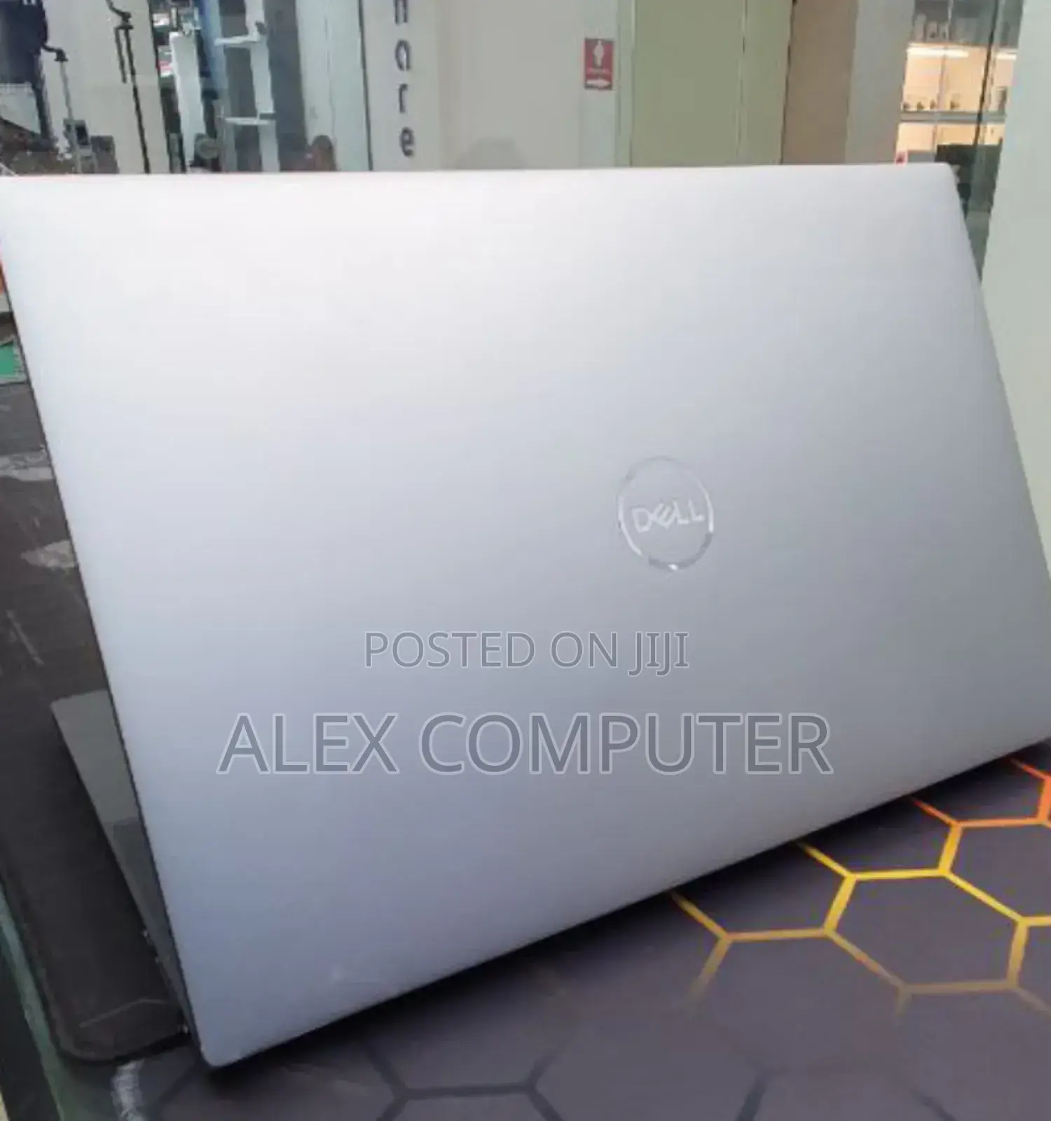 New Laptop Dell Precision 5570 16GB Intel Core I7 SSD 512GB