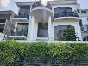 Furnished 8bdrm House in ሀያት, Bole for sale