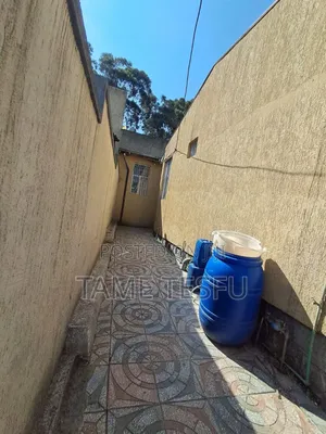 Furnished 8bdrm House in ፈራንሳይ, Bole for sale