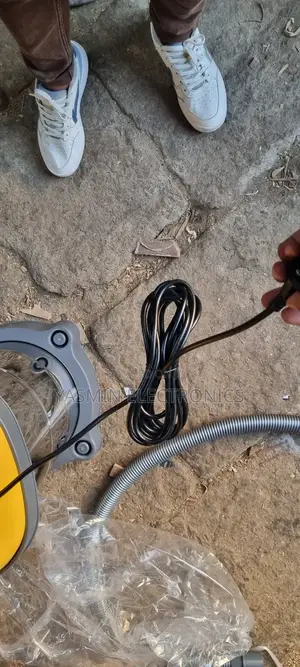 Vacuum Cleaners 30-Litter Deliver