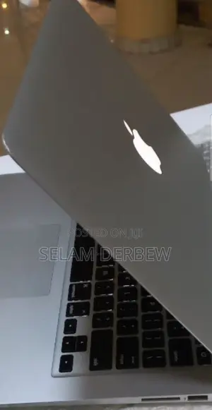 New Laptop Apple MacBook Air 2014 4GB Intel Core I5 SSD 256GB