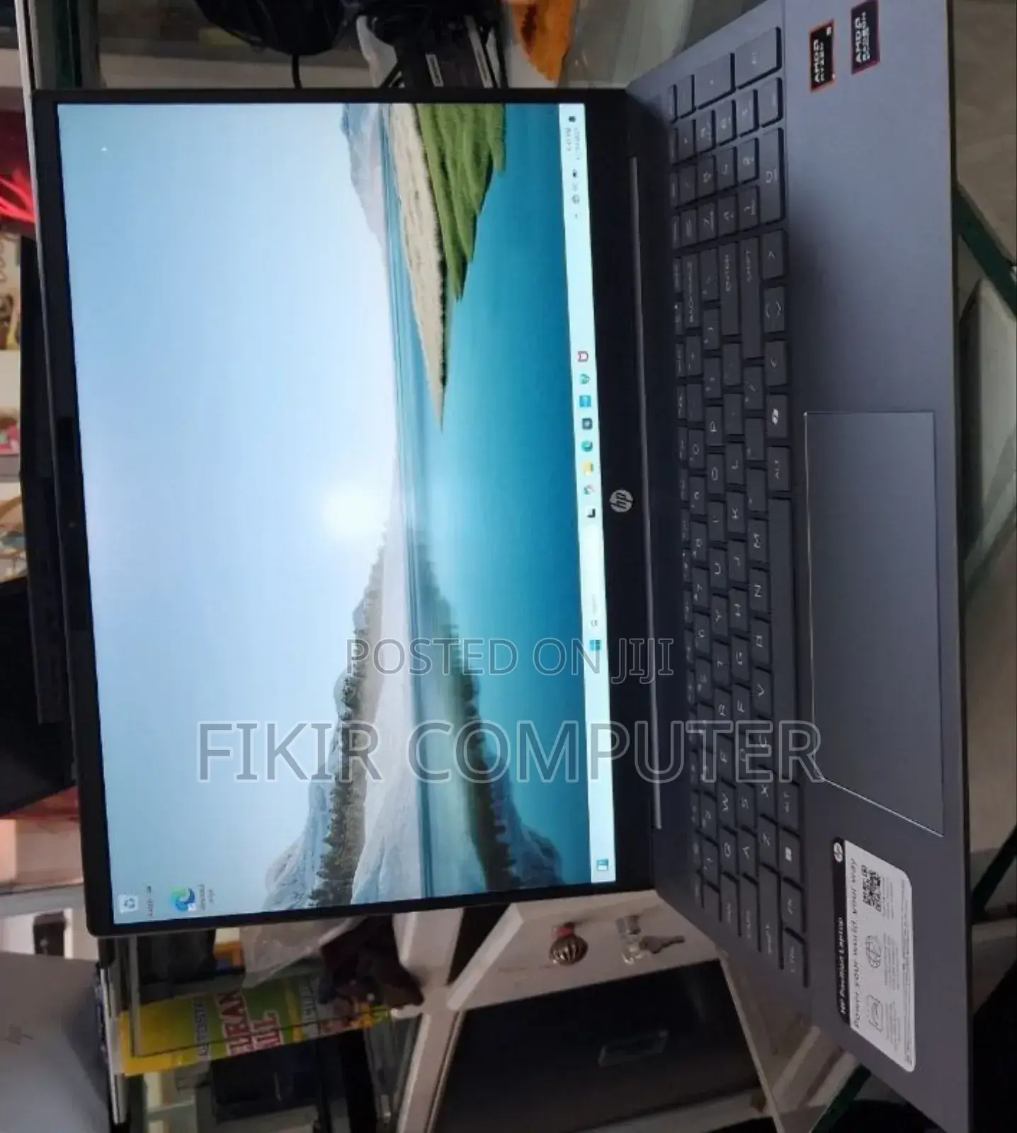 New Laptop HP Pavilion 15 8GB AMD Ryzen 5 SSD 512GB