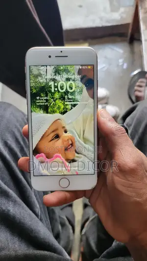 Photo - Apple iPhone 8 64 GB White