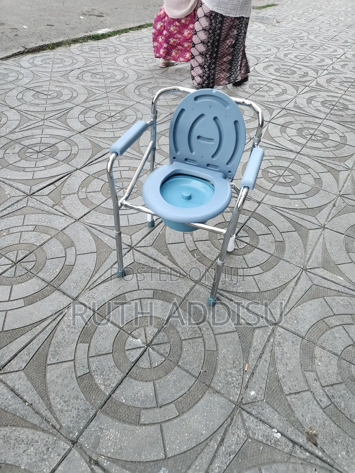 Toilet Chair胺我commode Chair奢侈commode Chair癲馬commode Chair煞車commode New