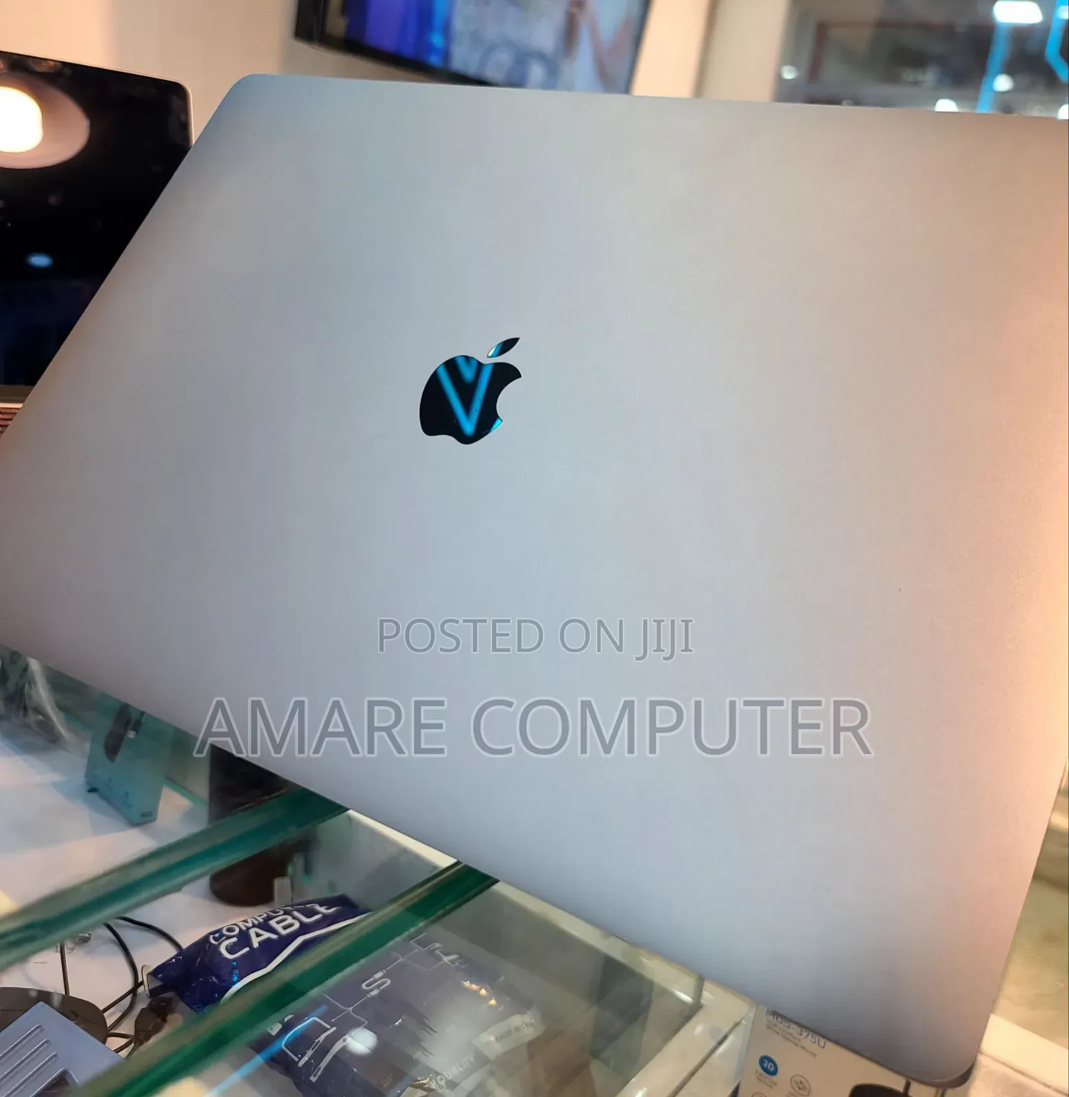 New Laptop Apple MacBook Pro 2019 16GB Intel Core I7 SSD 512GB