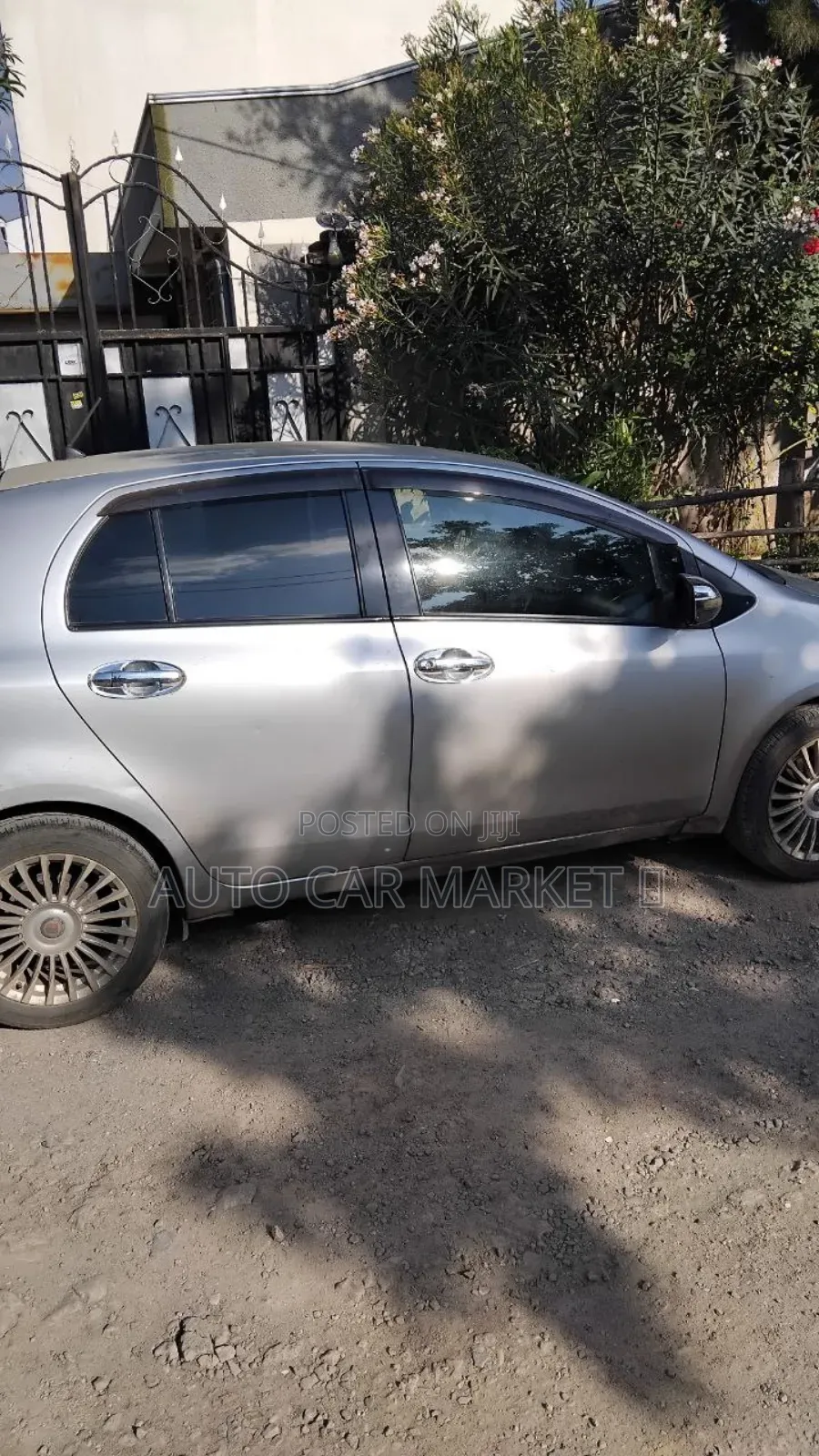 Toyota Yaris 2010 Silver