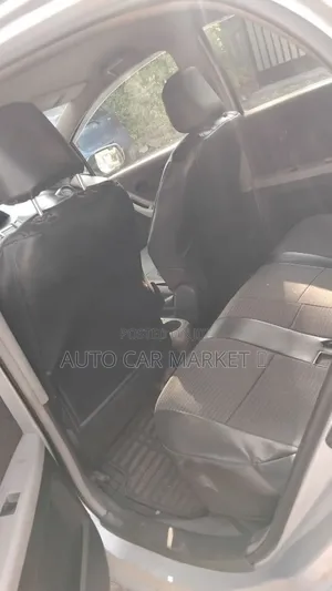 Toyota Yaris 2010 Silver