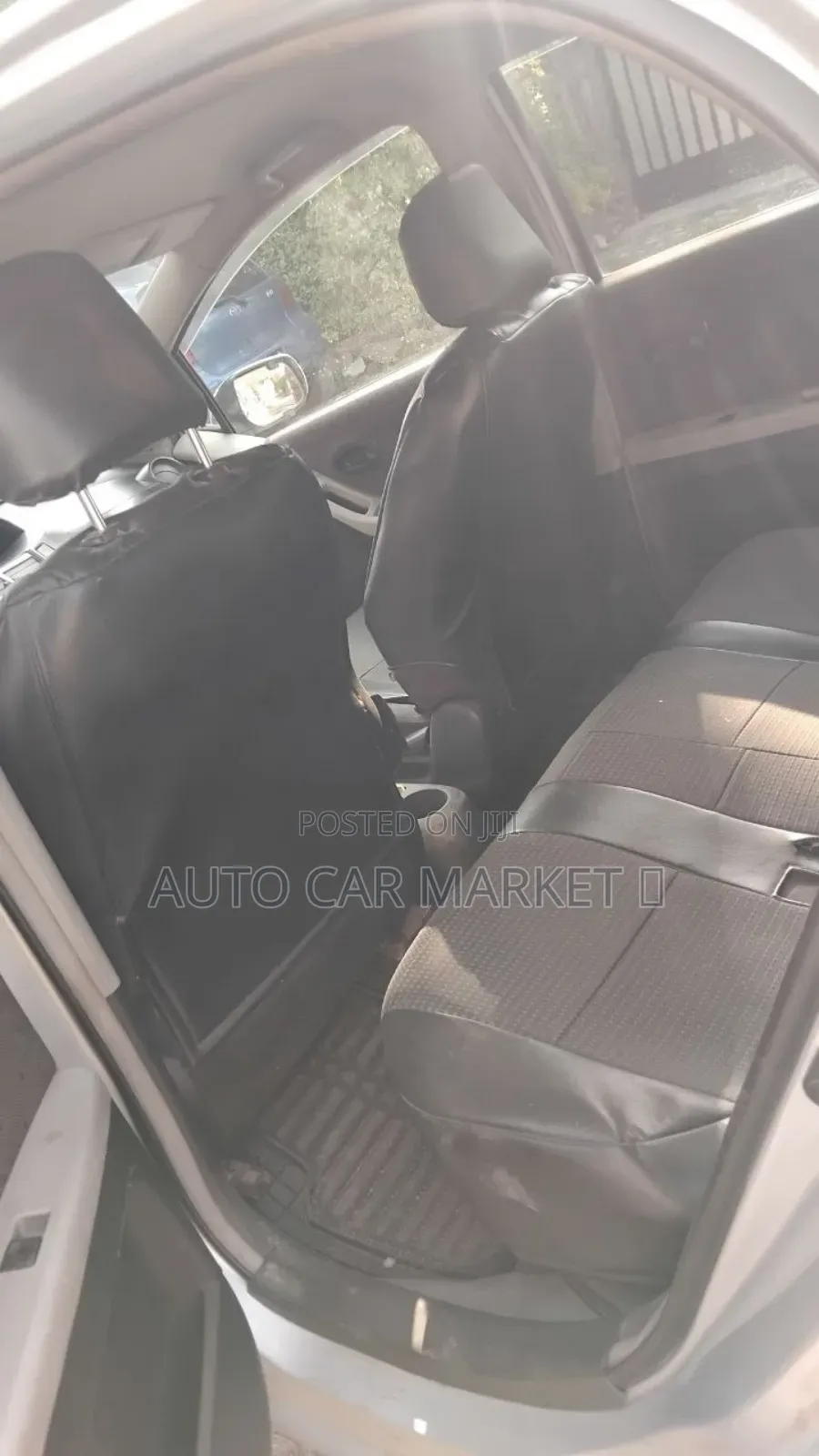 Toyota Yaris 2010 Silver