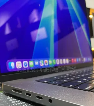 New Laptop Apple MacBook Pro M1 64GB Apple M1 Max SSD 1T