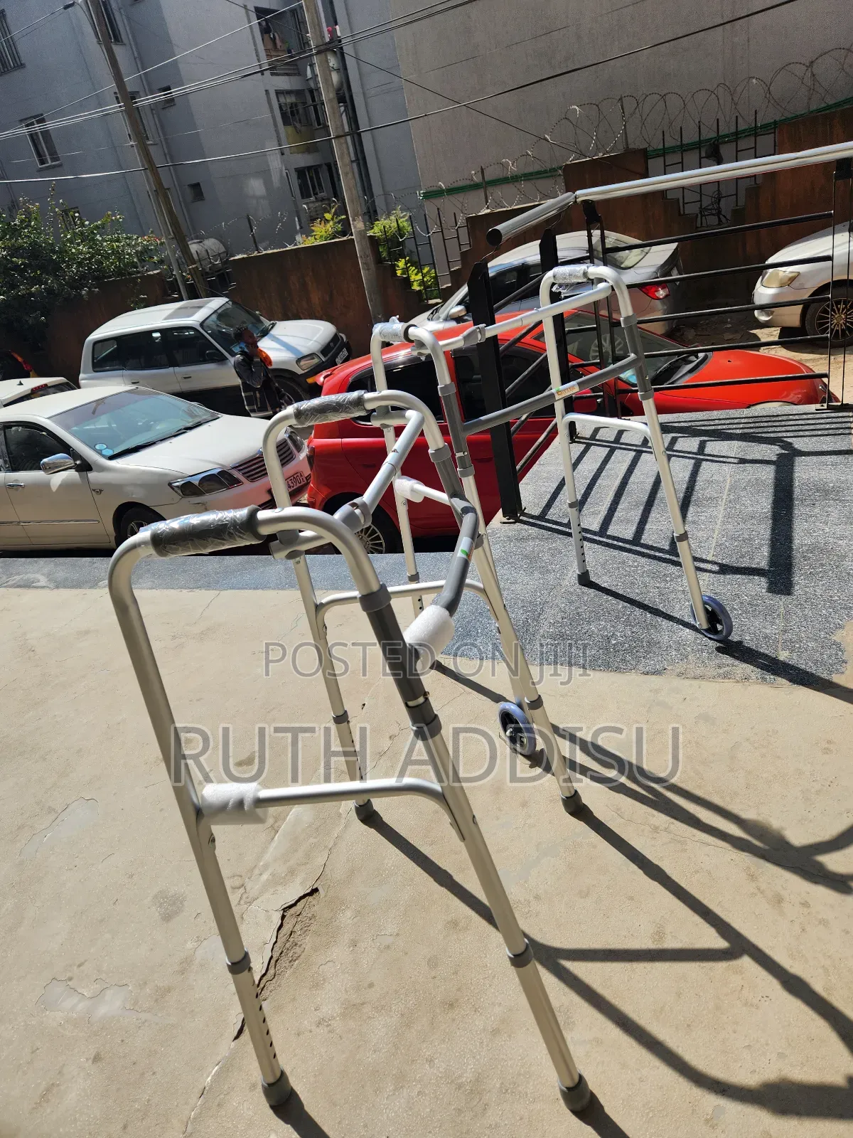 Almunium Walker鳵的brand New Foldable Walker嬌羞walker垂青medical Walker