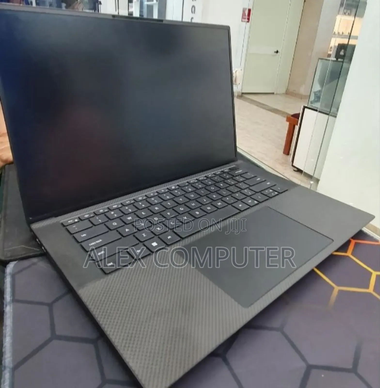 New Laptop Dell Precision 5570 16GB Intel Core I7 SSD 512GB