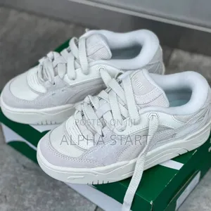 Photo -  Puma- 180 Corduroy Sneakers 
 
Size #40 #41 #42 #43