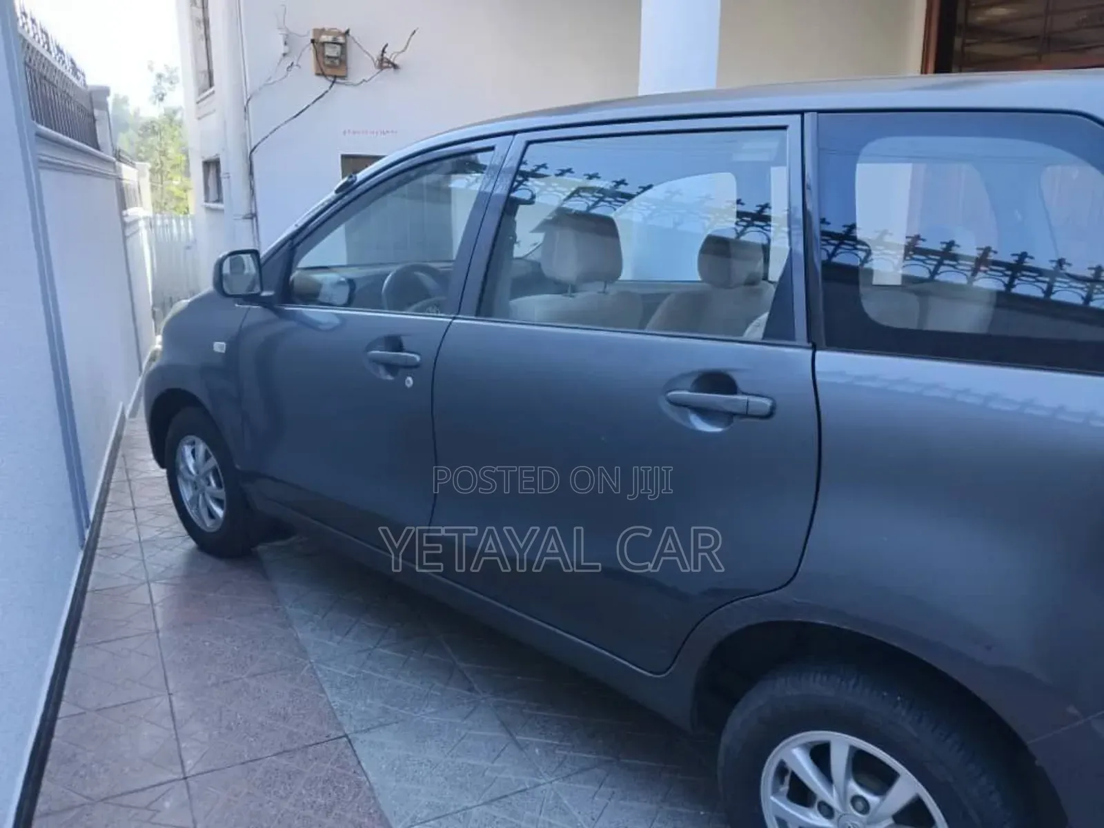 Toyota Avanza 2012 Gray