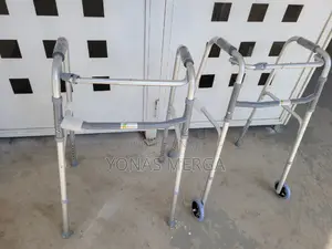 Photo - Folding Walking Frame -Wheeled台暡standard Folding Walker用名walker