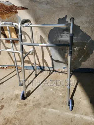 Photo - Walker肺癌medical Walker腕力foldable Almunium Safe and Strong Walker New