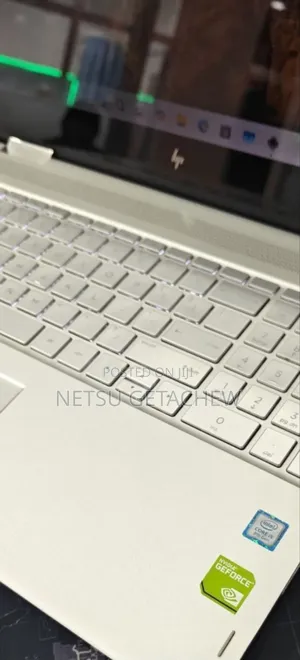 New Laptop HP Envy X360 15z 8GB Intel Core I5 SSD 512GB